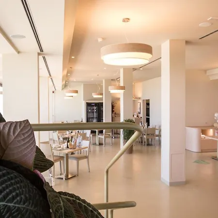 Hotel Baya - In Centro, Sul Mare