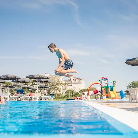 Hotel Baya - In Centro, Sul Mare