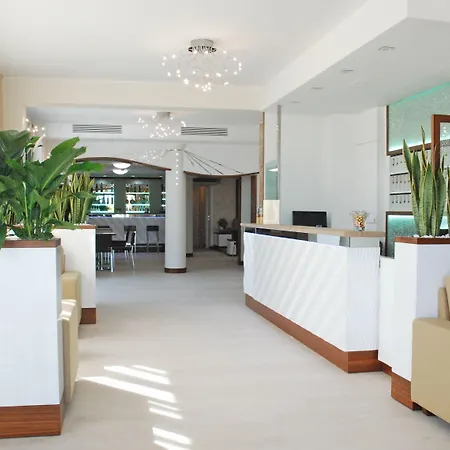 Baya - In Centro, Sul Mare Milano Marittima