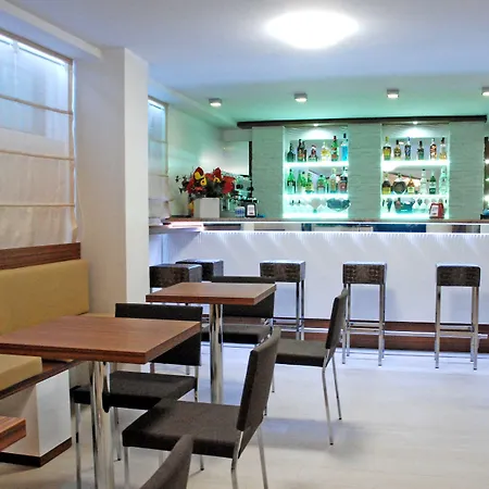 Baya - In Centro, Sul Mare Szálloda Milano Marittima