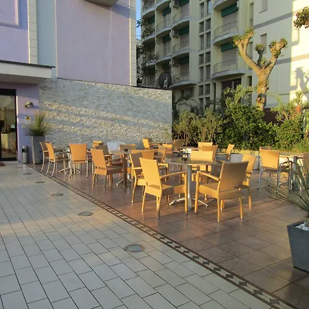 Baya - In Centro, Sul Mare Milano Marittima