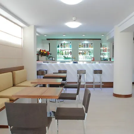 Hotel Baya - In Centro, Sul Mare