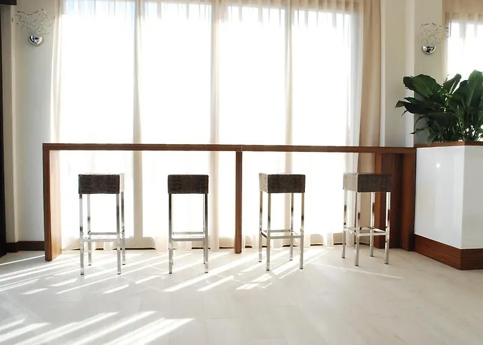 Baya - In Centro, Sul Mare Otel Milano Marittima